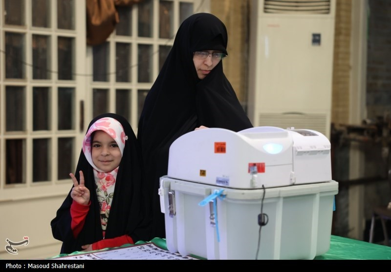 حضور پرشور مردم پردیس در دور دوم انتخابات مجلس شورای اسلامی