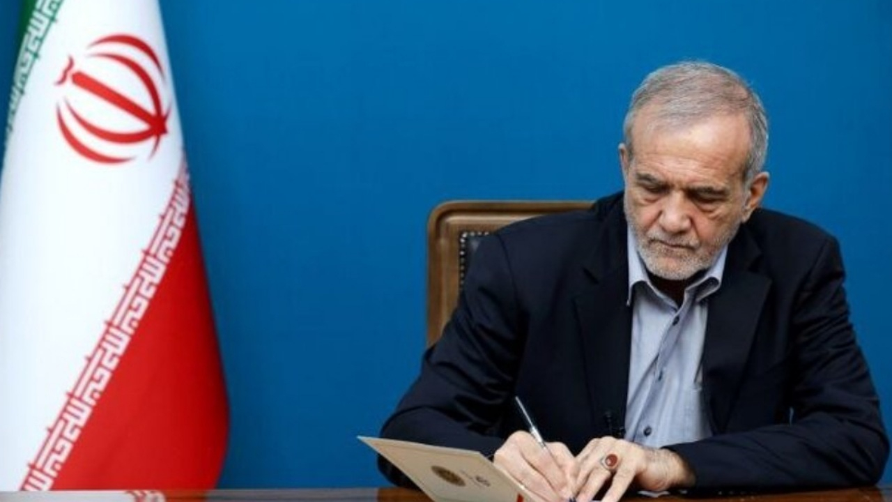 انتصاب ۲ عضو شورای اجرایی فناوری اطلاعات از سوی پزشکیان