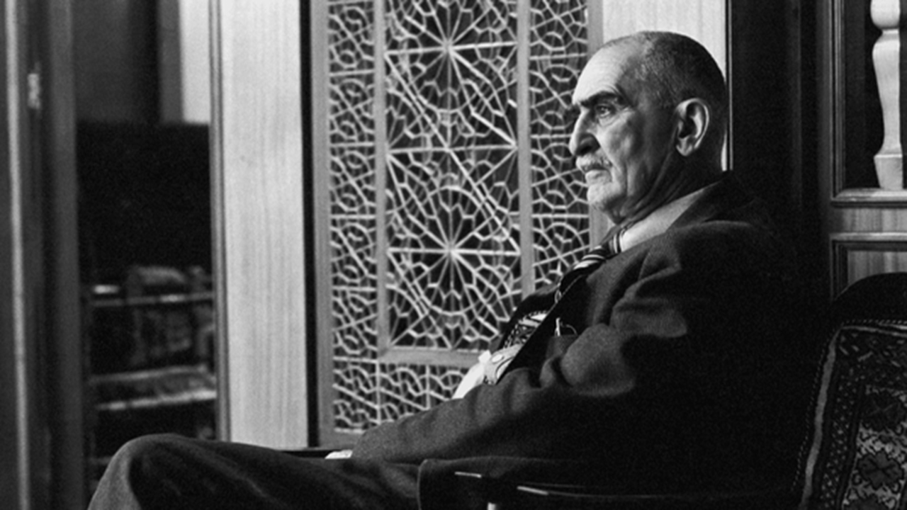 مردی که ایران را ورق زد؛ صدمین زادروز ایرج افشار