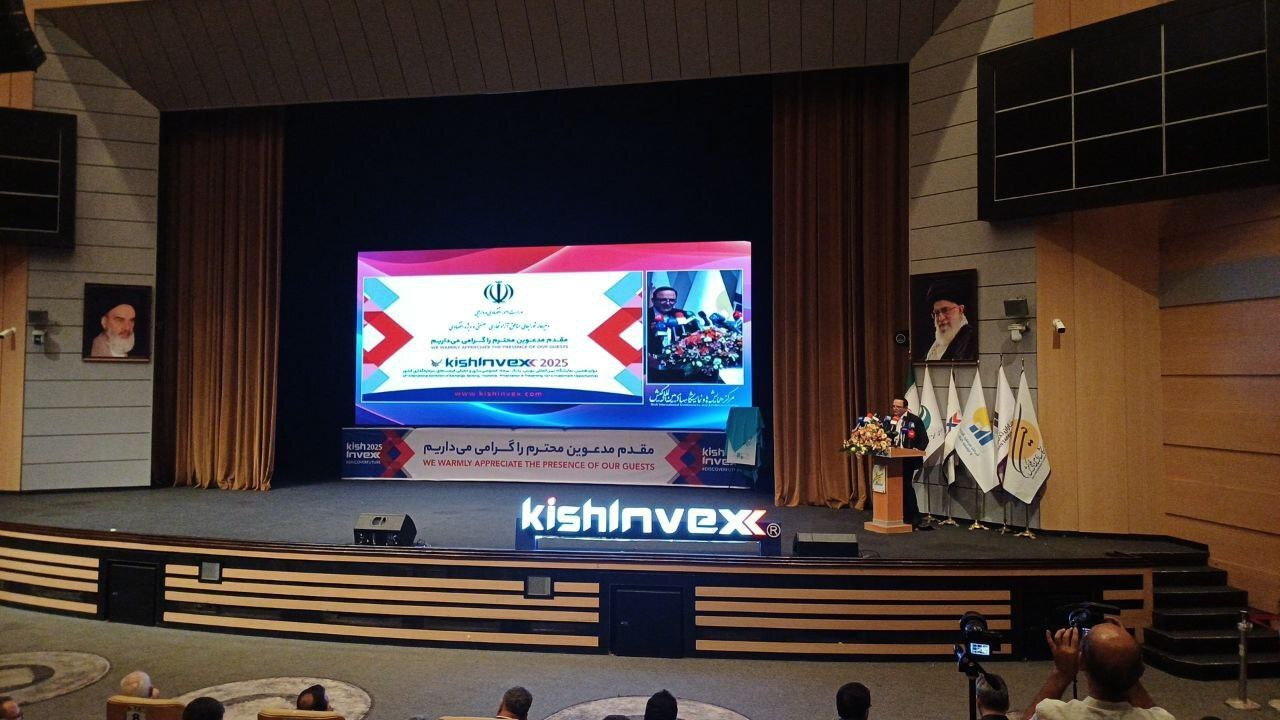 بازار سرمایه ایران یکی از ارزنده‌تدین بازارهای دنیاست/  تحول مناطق آزاد در حال اجرا