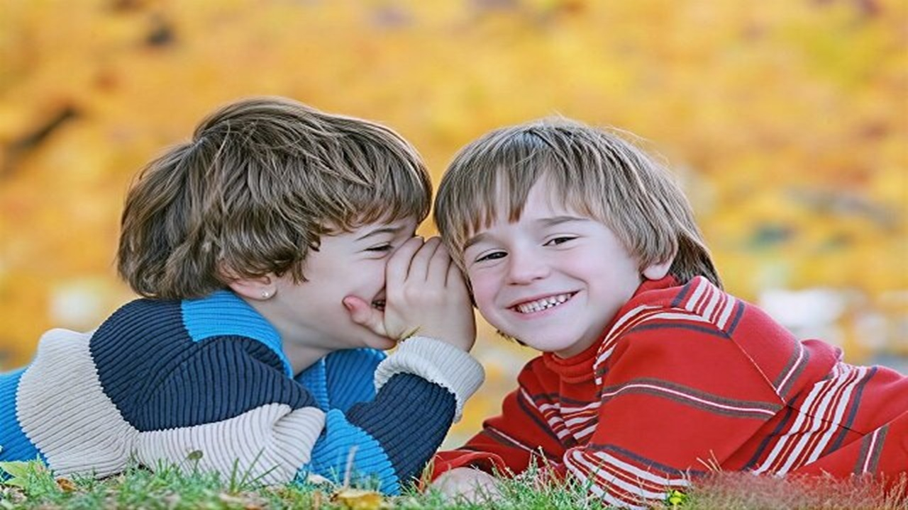 نجات بچه‌های «خجالتی»؛ چگونه کودک منزوی را به جمع برگردانیم؟