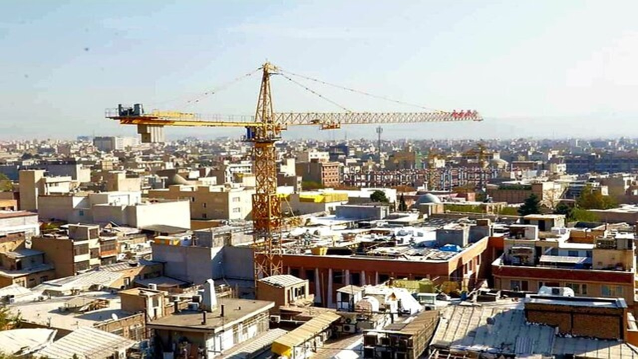 «میخی بر تابوتِ شهر تاریخی»؛ غول‌های آهنی در ۵۰ متری شمس‌العماره!