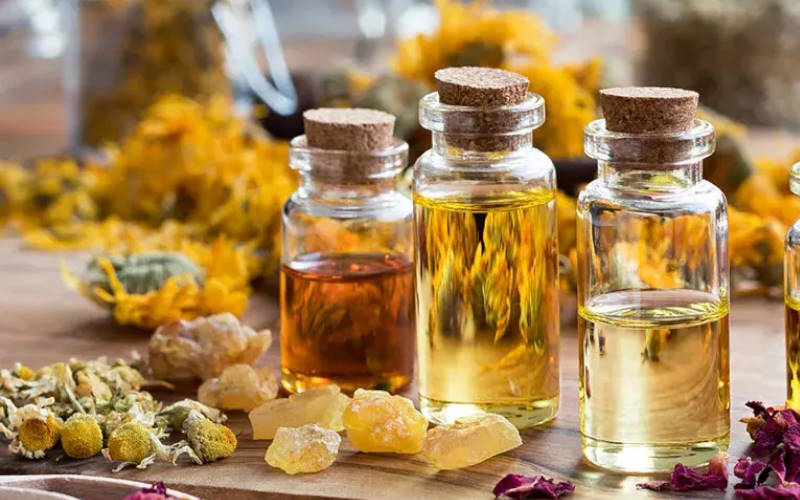 کدام اسانسها باعث ایجاد حس طراوات در محصولات آرایشی و بهداشتی میشوند؟