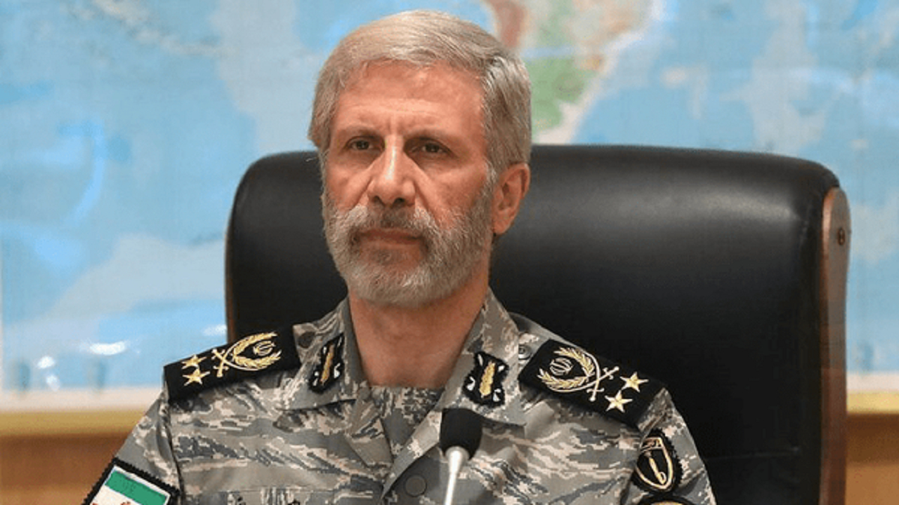 فرمانده کل ارتش انتصاب محسن رضایی را تبریک گفت