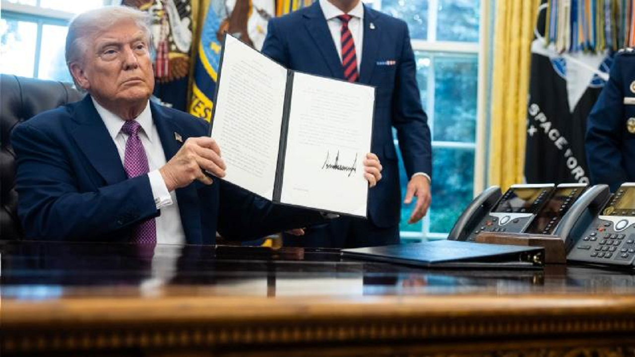 ترامپ لایحه بودجه دفاعی ۹۰۱ میلیارد دلاری آمریکا را امضا کرد