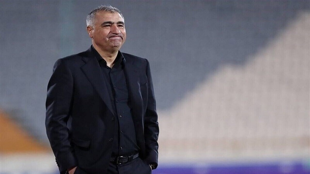 الهامی ساکت نمیشود