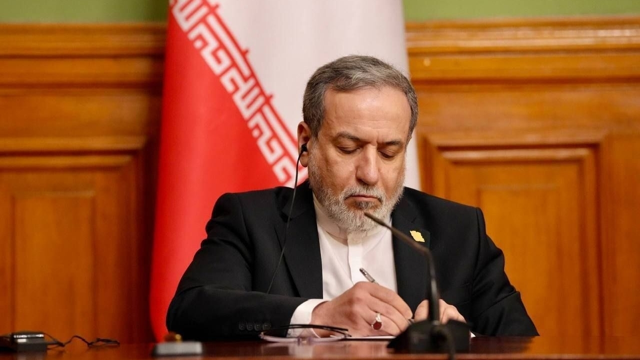 عراقچی خطاب به همسایگان: زمان اتکا به خود و برادری واقعی فرا رسیده است