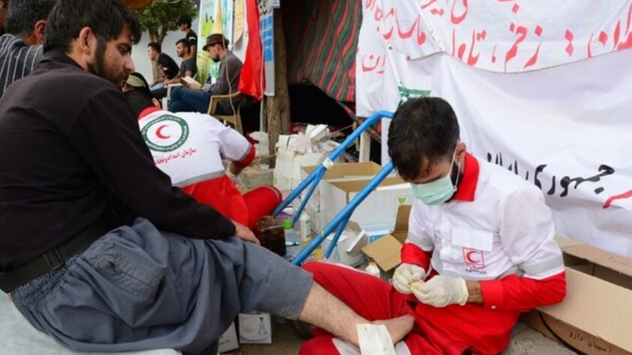 توصیه‌های هلال‌احمر درباره گرمازدگی زائران اربعین