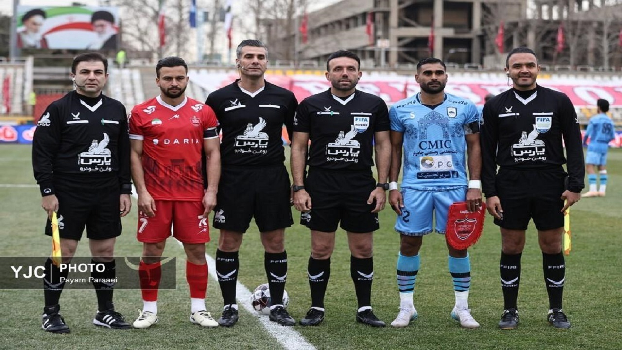 اخراج بازیکن چادرملو درست بود/ پنالتی برای پرسپولیس رخ نداد