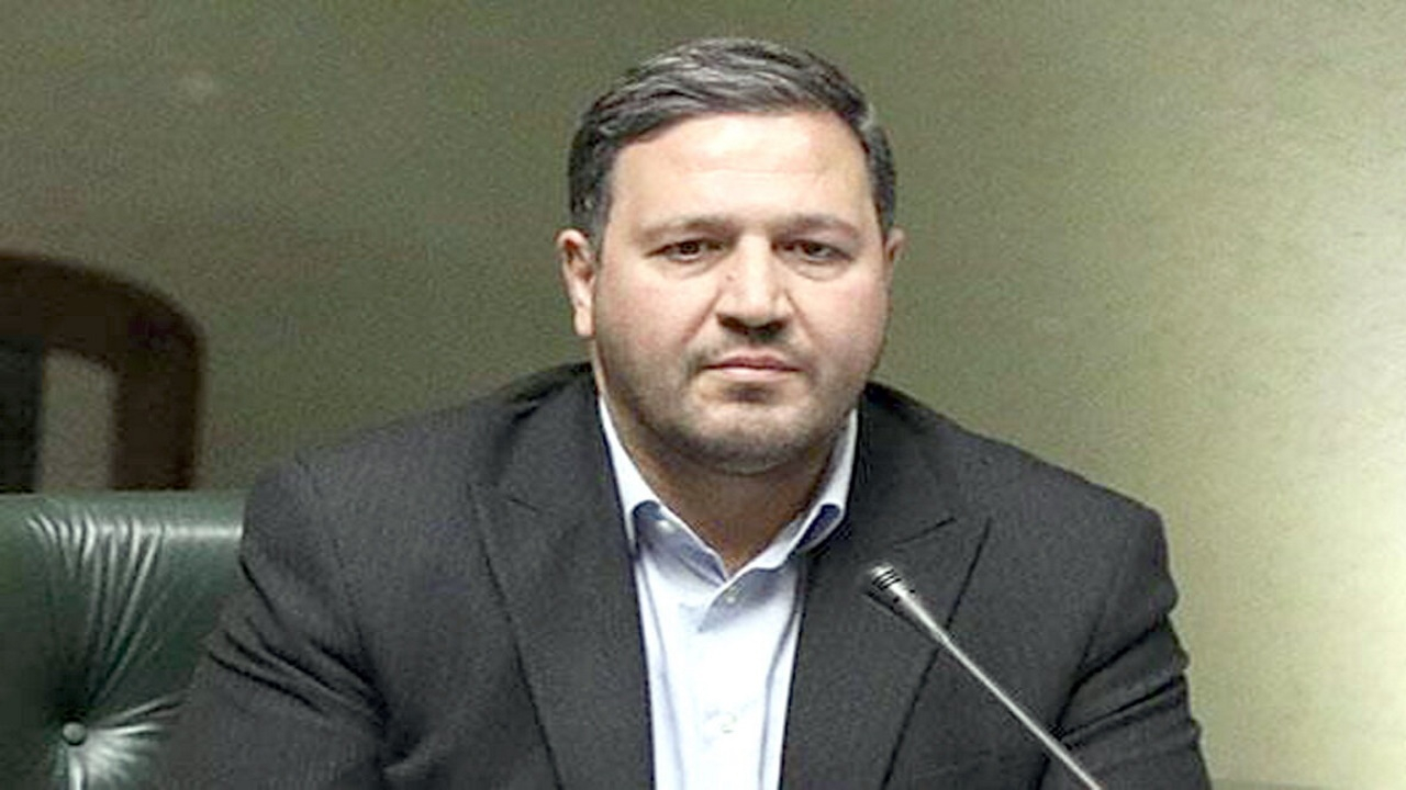 بنزین سوپر با نرخ آزاد مثل کالای لاکچری است/ دولت و مجلس با گرانی بنزین مخالف هستند
