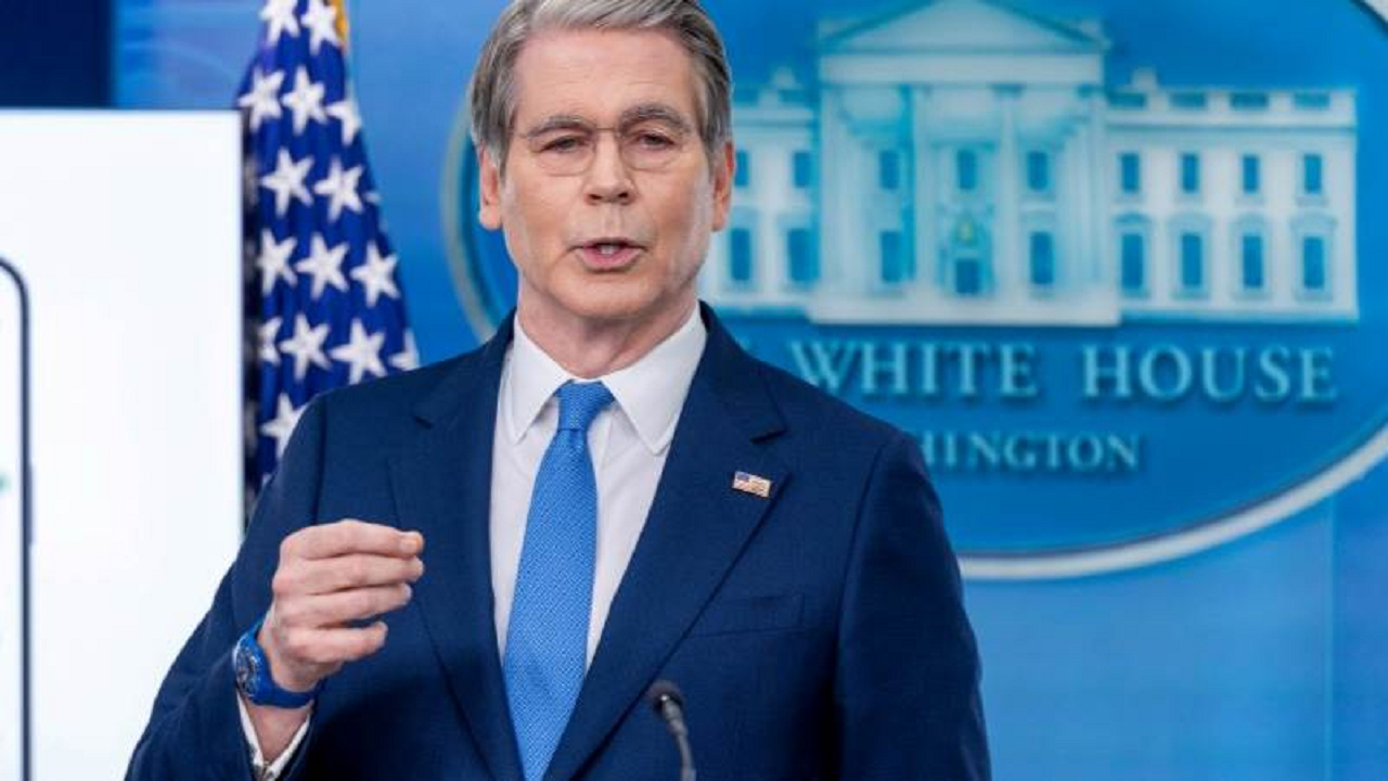 بسنت از آغاز «حمله اقتصادی» علیه ایران خبر داد