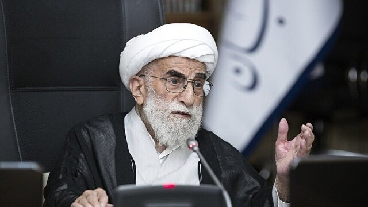 آیتالله جنتی: اتحاد دولتهای اسلامی تنها راه رهایی از استعمار است