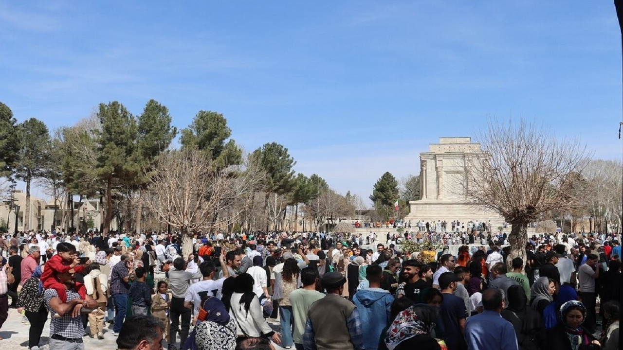 ما در یک وضعیت «آنارشیک اجتماعی» دست و پا میزنیم!