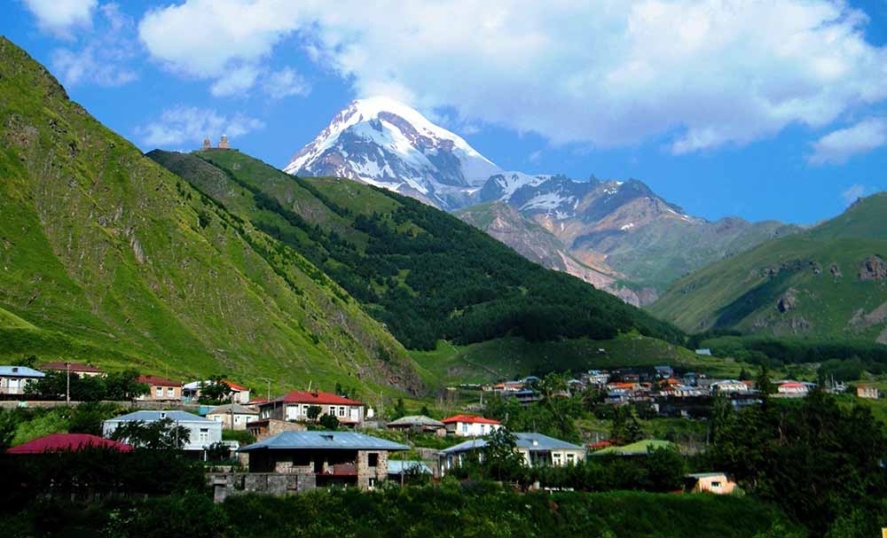 آشنایی با شهر کازبگی در سفر به  گرجستان