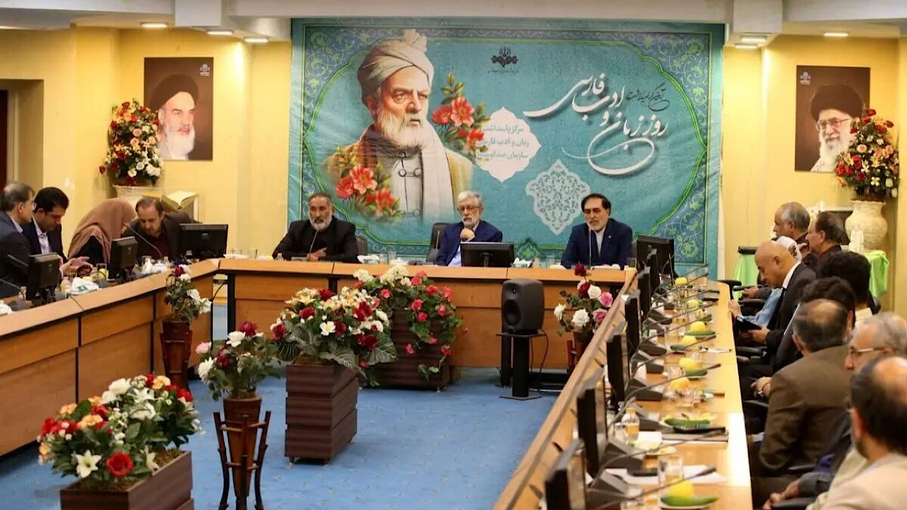 حدادعادل: فرهنگستان بدون رسانه موفق نخواهد شد/ «رزمایش» و «بالگرد» جا افتاد
