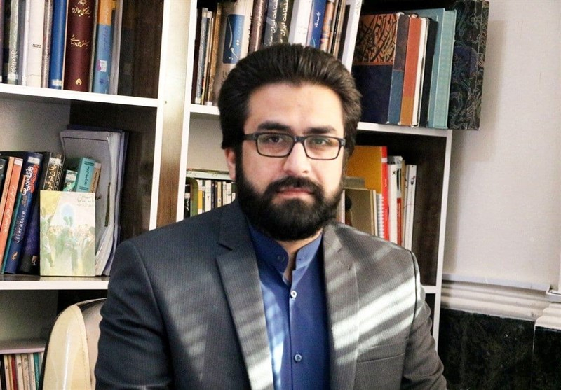 ثبتنام ۶۰ لرستانی برای انتخاب چهرههای شاخص هنر انقلاب