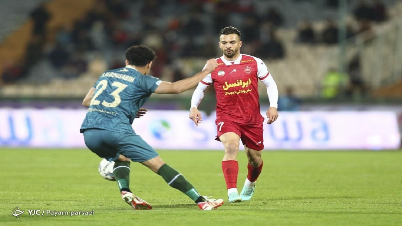 پرسپولیس - شمس آذر/ سرخپوشان به دنبال صدرنشینی قبل از دربی