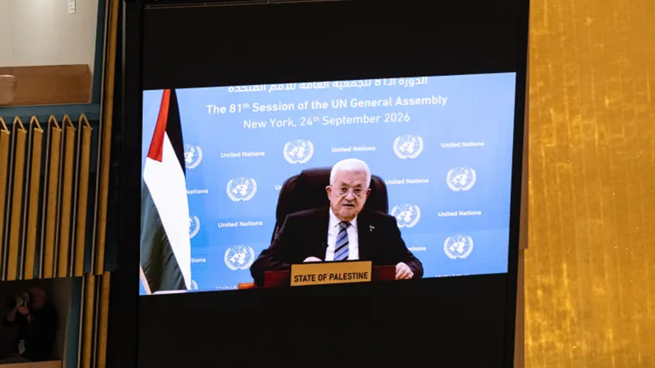محمود عباس: فلسطینیها سرزمین خود را ترک نخواهند کرد و آوارگی را نمیپذیرند