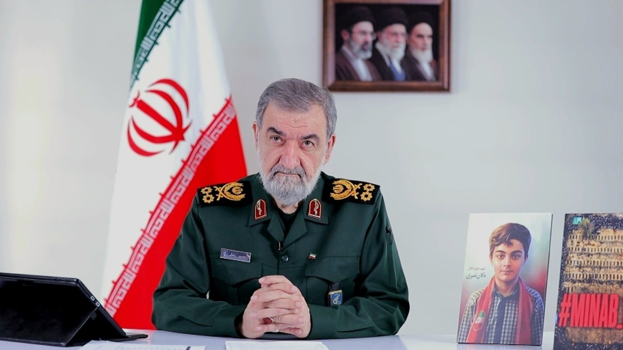 سرلشکر رضایی: مقاومت، راهبرد حفظ هویت ملت ایران است