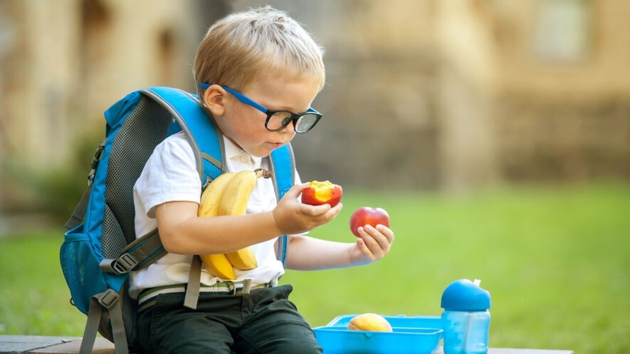 چه زمانی میوه بخوریم تا از خواص آن بهرهمند شویم؟