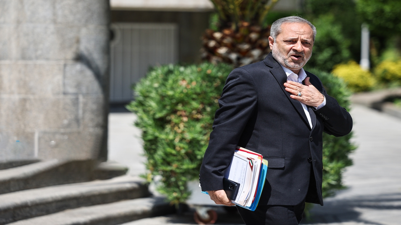 طرح توزیع شیر در تمامی مدارس ابتدایی کشور اجرا شده‌است