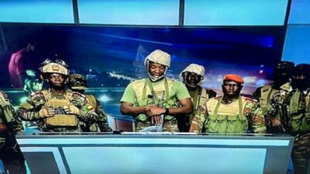 نظامیان قدرت را در کشور آفریقایی بنین به دست گرفتند