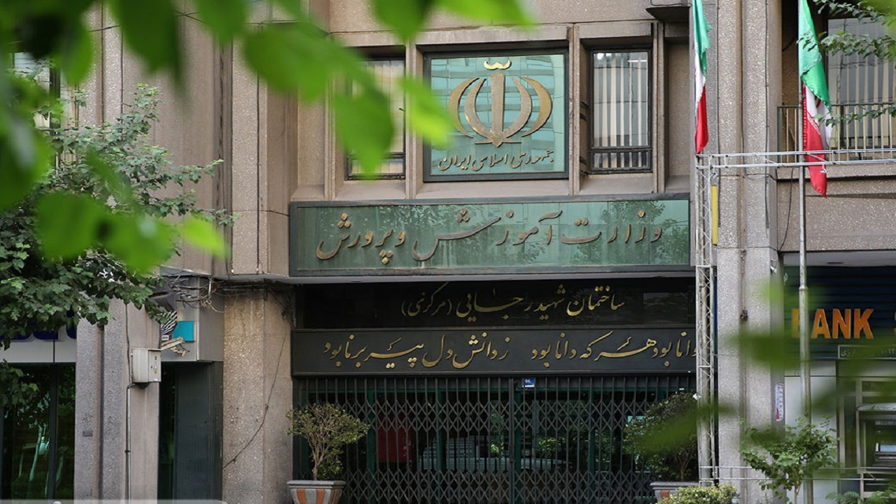 حمایت روانی بدون وقفه؛ خط ۱۵۷۰ و مراکز مشاوره آموزش و پرورش، آماده پاسخگویی