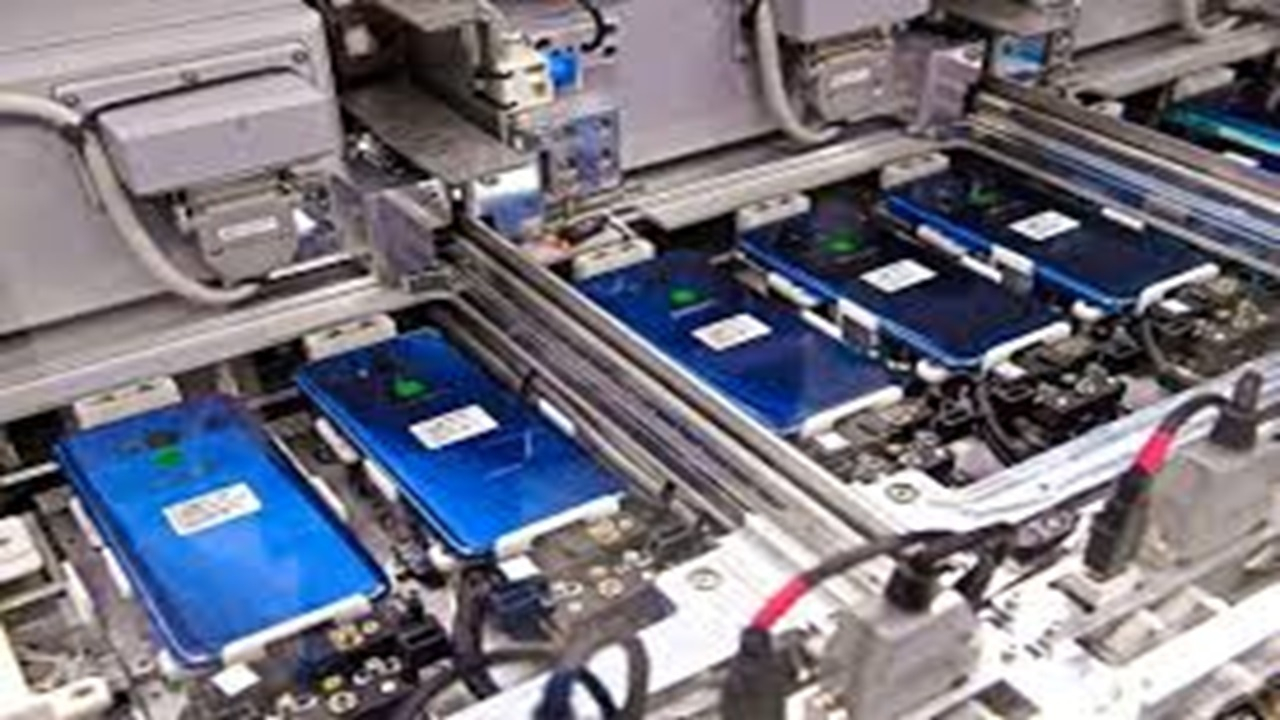 تولید تلفن‌همراه ایرانی، بدون کارخانه + فیلم