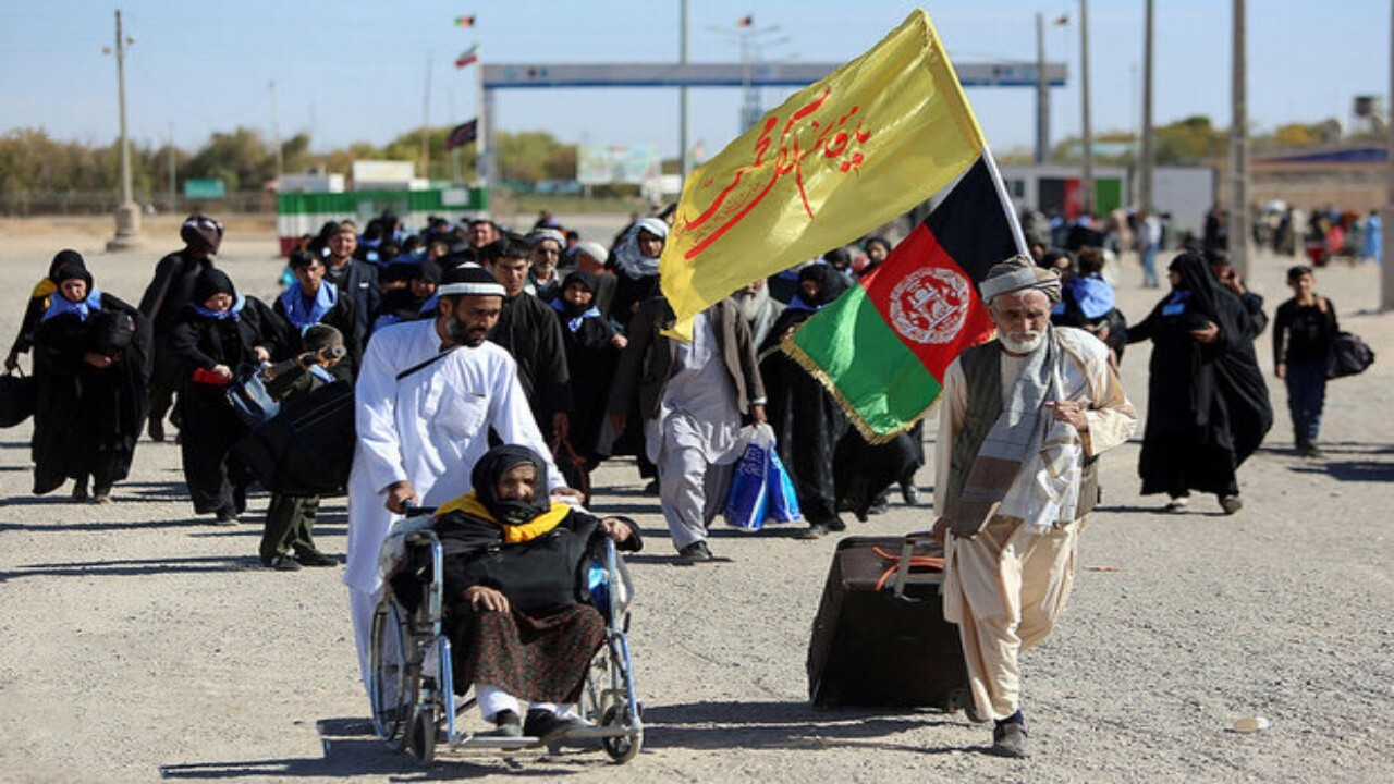 کاروان دلدادگان حسینی از مشهد، راهی طریقالحسین(ع) شدند + فیلم