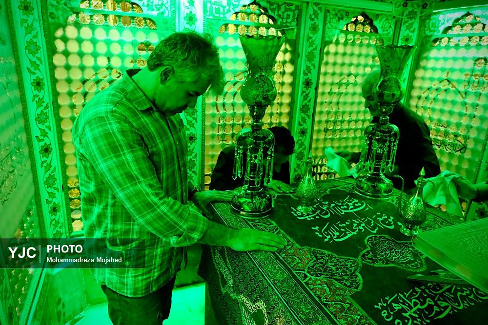 آیین غبارروبی ضریح مطهر آستان مقدس امامزاده صالح (ع)