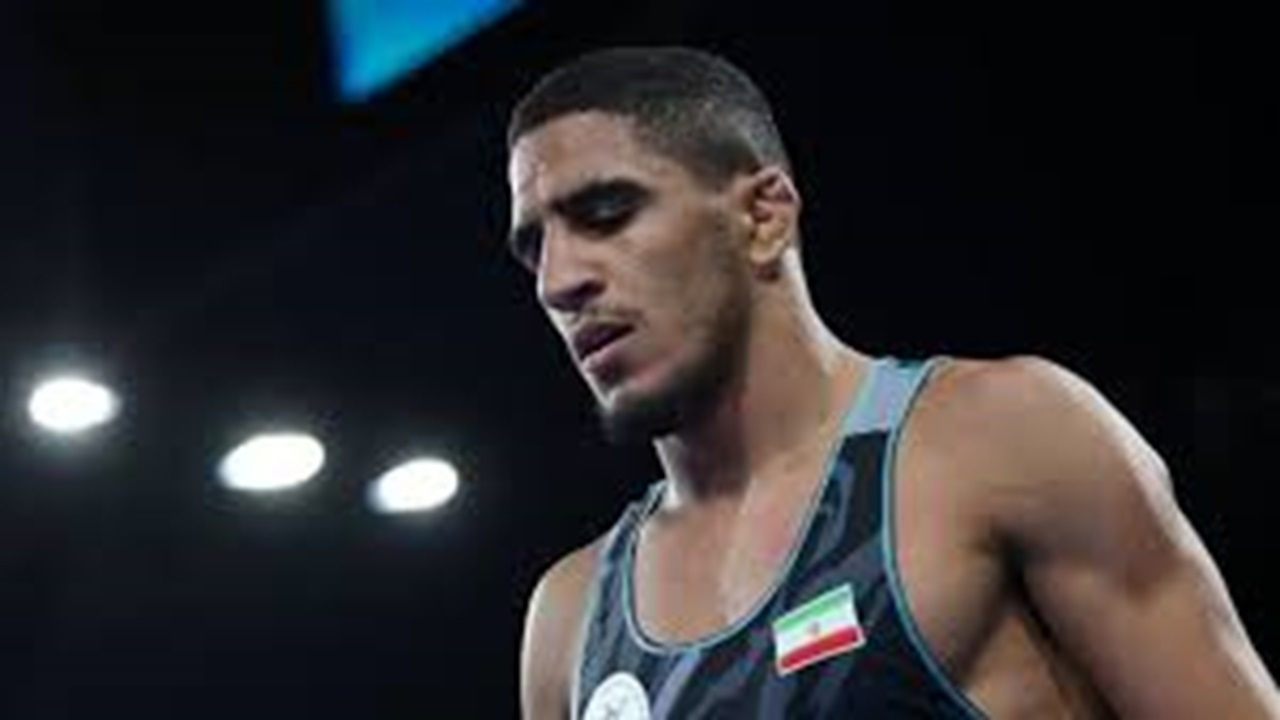 واکنش مادر و همسر رحمان عموزاد به کسب مدال طلایش در زاگرب + فیلم