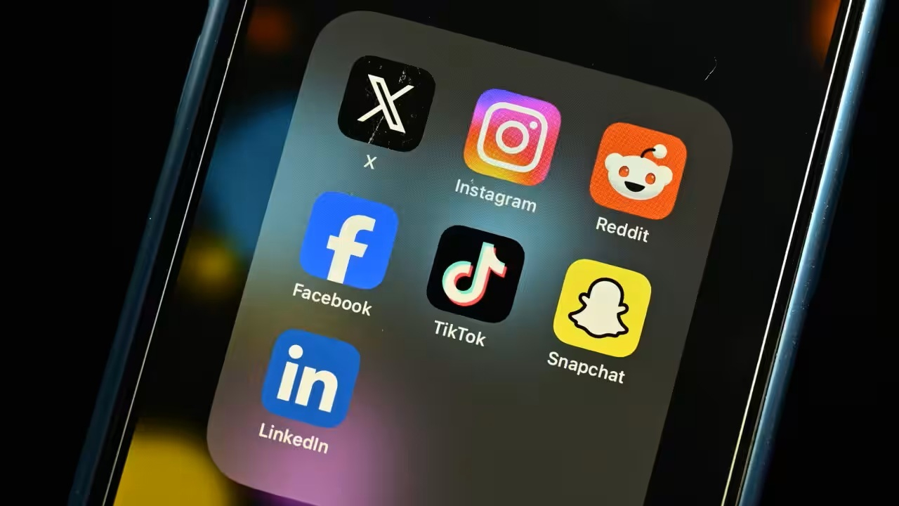 خط قرمز کشور‌ها برای فعالیت مجازی مسئولان دولتی + فیلم