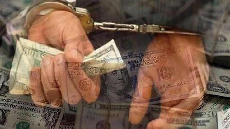 دستگیری دلال ارز در میدان فردوسی؛ کشف بیش از ۵ هزار ارز