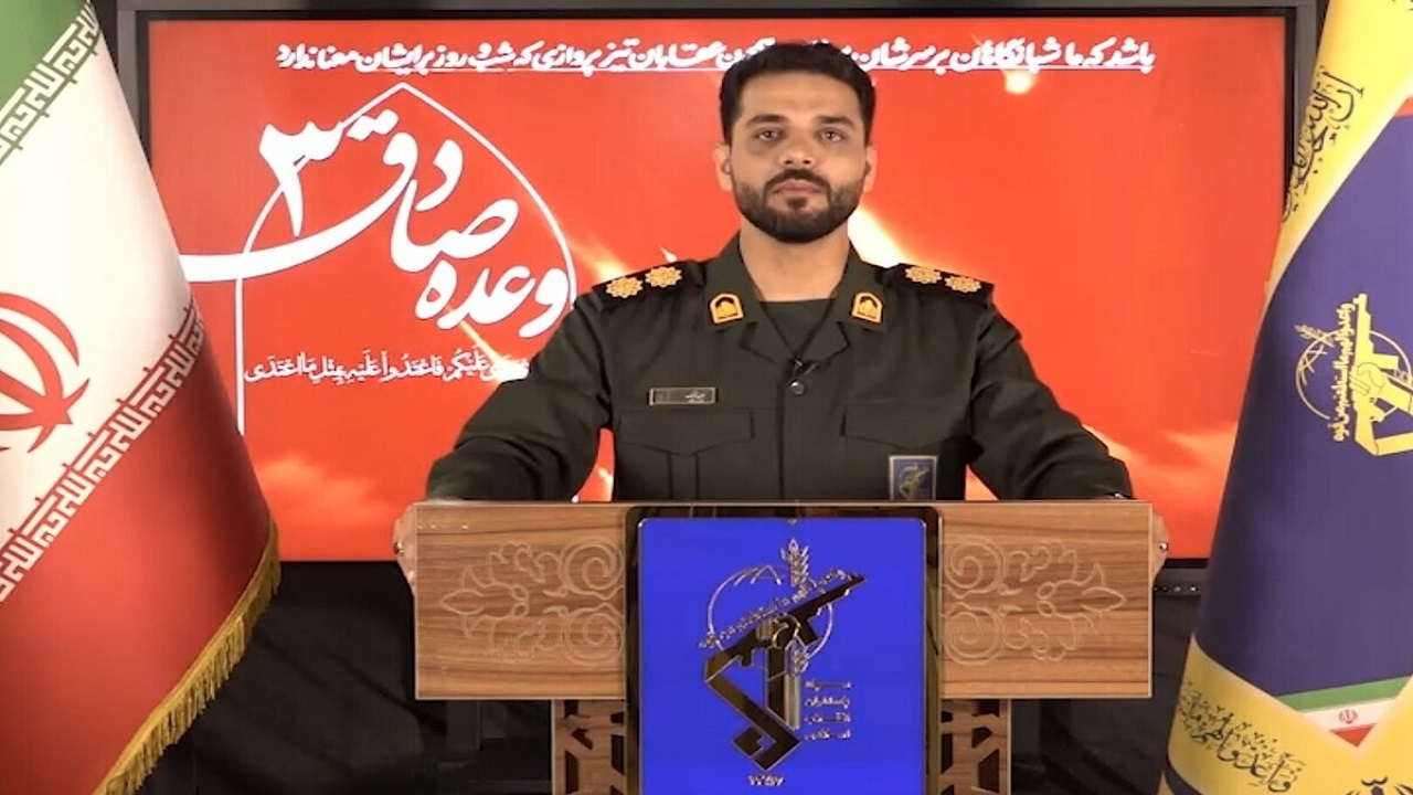 مراکز نظامی رژیم صهیونیستی در آتش موشک‌های سپاه پاسداران می‌سوزد