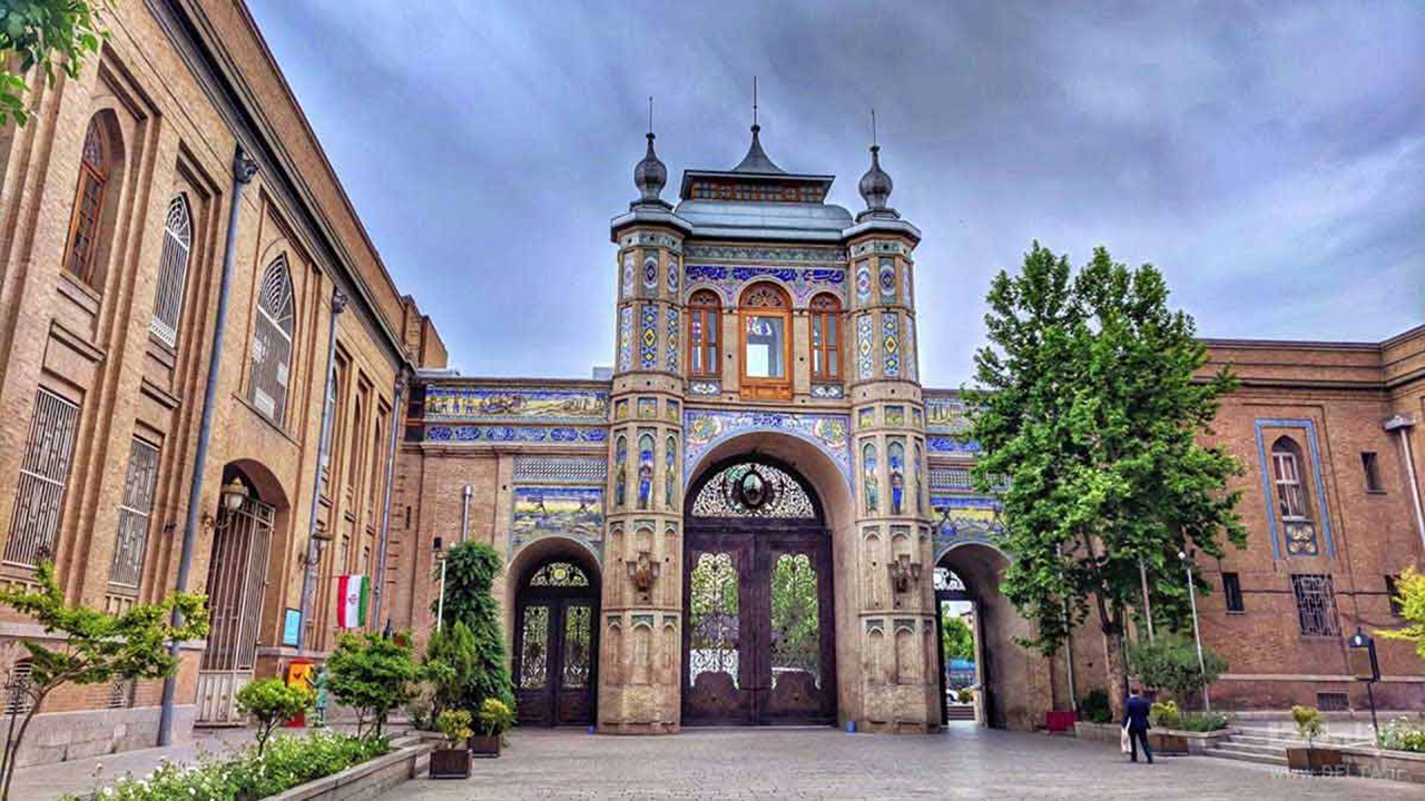 سردر باغ ملی؛ نماد تهران تا پیش از برج آزادی