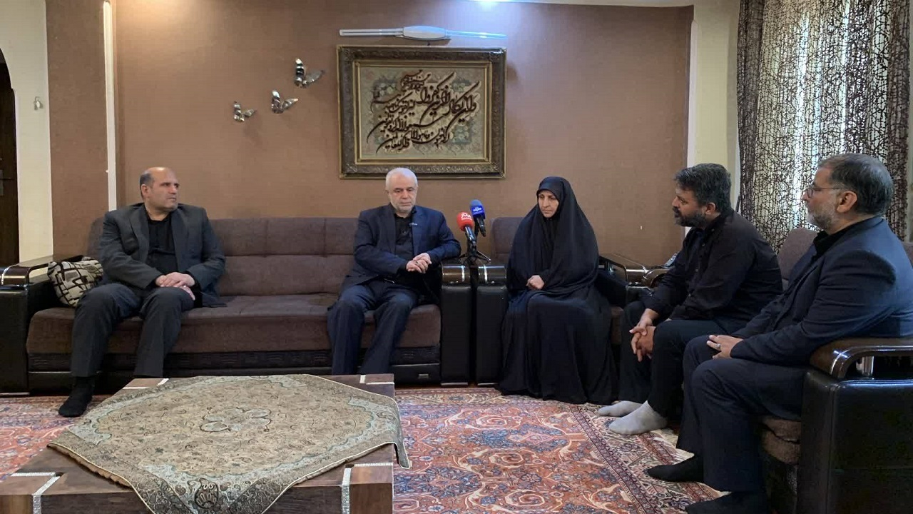 روایت زندگی شهدا به صورت کتاب جمع‌آوری خواهد شد