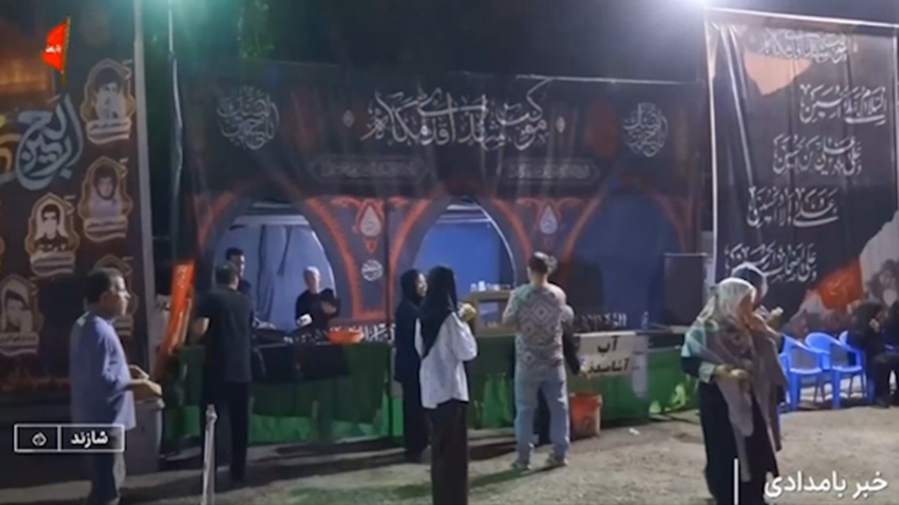 خدمت‌رسانی موکب شهدای قدمگاه به زائران اربعین در محور اراک – بروجرد + فیلم
