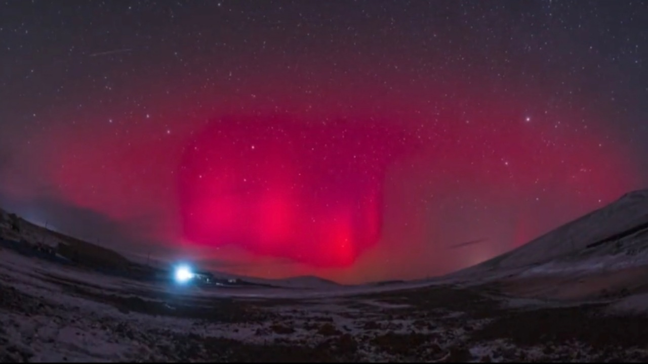 پدیده شفق قطبی آسمان چین را روشن کرد + فیلم