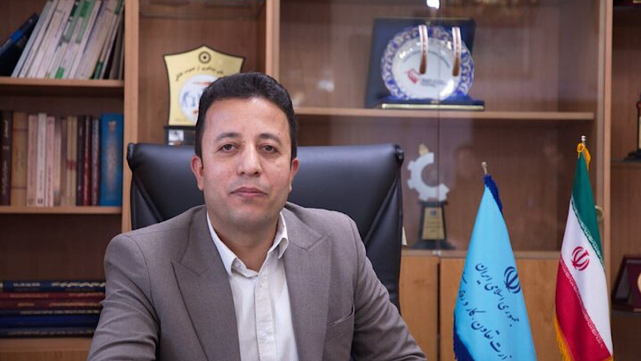 توصیه معاون وزیر کار به دریافت کنندگان پیامک کالابرگ؛ فعلا به پیشخوان نروید