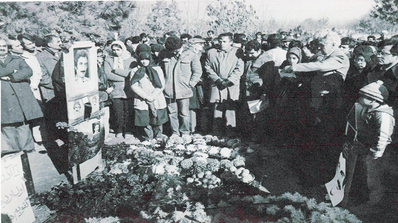 یک  تصویر، یک روایت/ مراسم تشییع استاد نجات‌اللهی