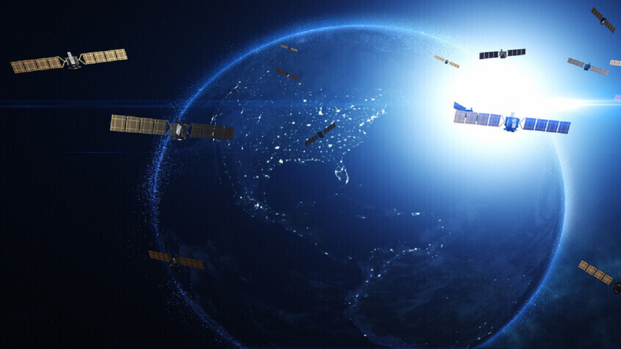 یک ماهواره استارلینک از کنترل خارج شده و به سمت زمین در حرکت است