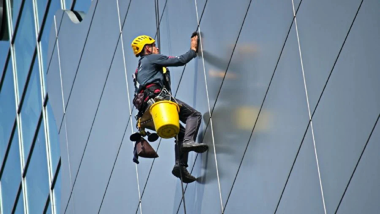 مشاغلی که هر روز با مرگ چکوچانه میزنند