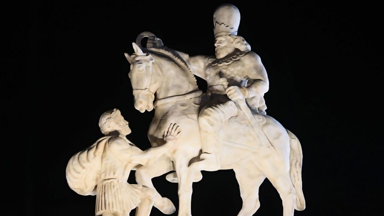 حقایقی جالب از شاپور ساسانی + فیلم