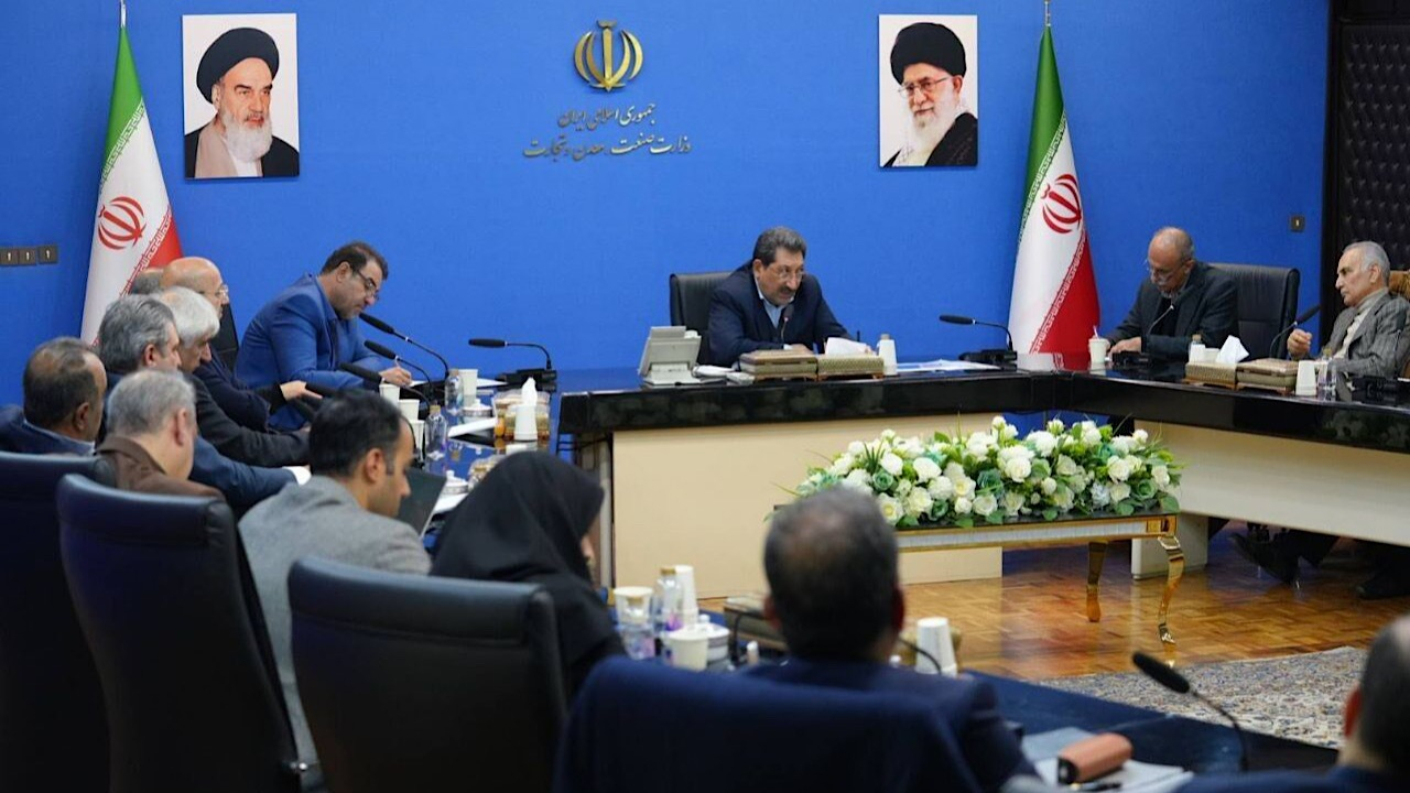 اتابک: تخصیص ارز به صنعت با حساسیت دنبال می‌شود