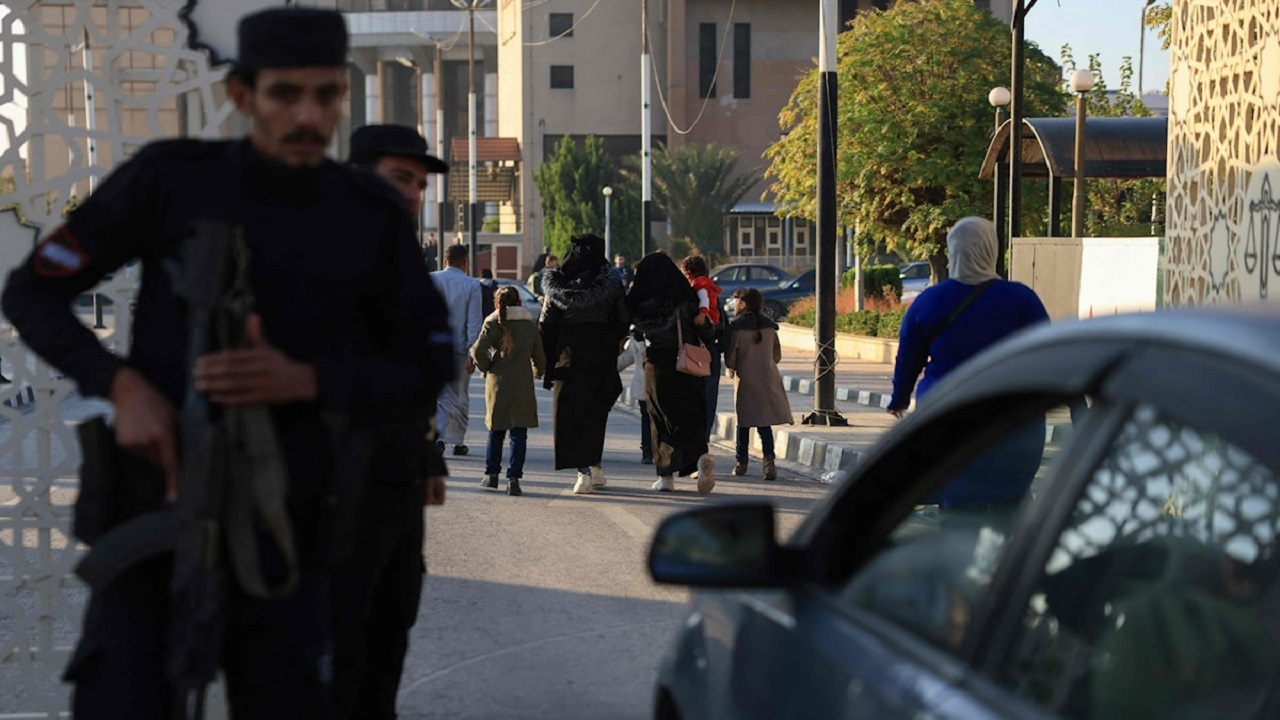 یورش شبهنظامیان سوری به تجمع علویان در لاذقیه