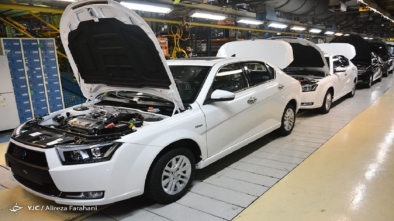 افزایش قیمت اعلامی ایران‌خودرو مجوز قانونی ندارد