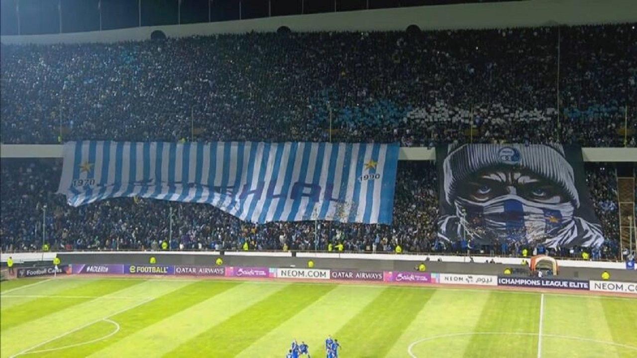 سه مدافع در صف خروج استقلال