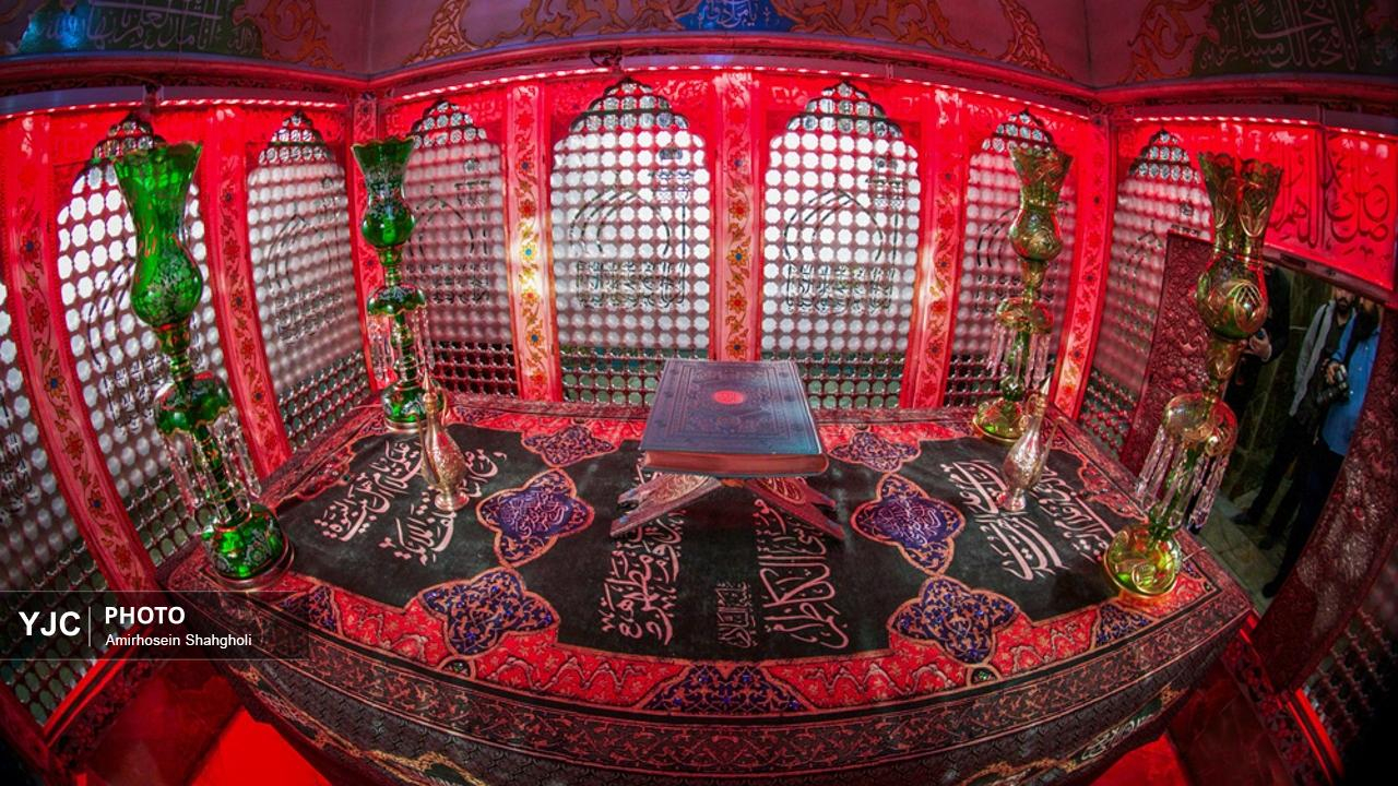 آیین غبارروبی ضریح مطهر آستان مقدس امامزاده صالح (ع)