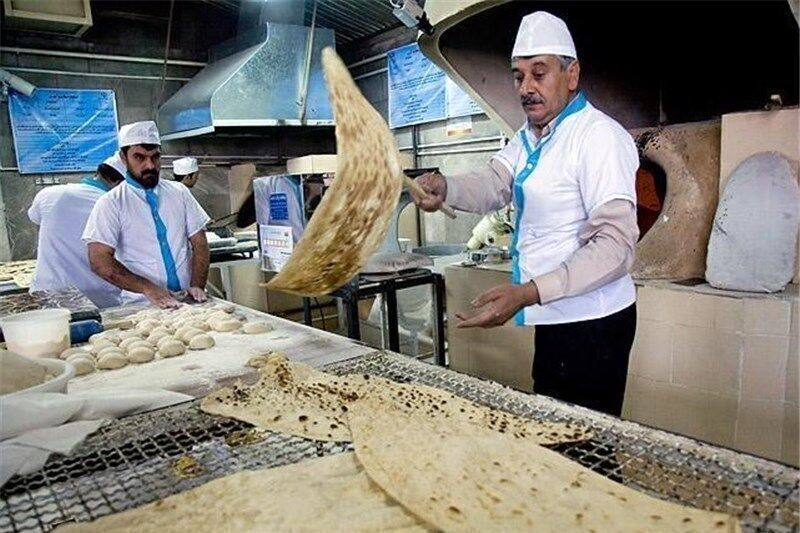 کمبودی در تامین آرد واحد‌های خبازی نداریم
