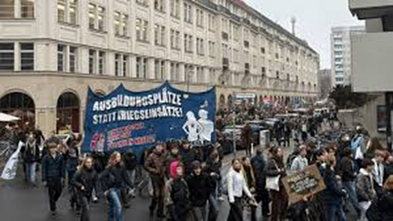 خدمت نظامی در آلمان + فیلم